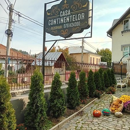 Casa Continentelor Hotel Cîmpulung Kültér fotó