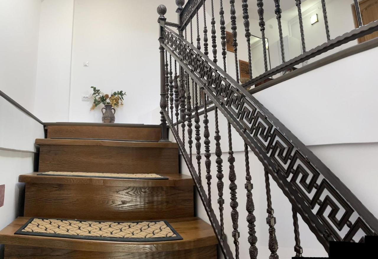 Casa Continentelor Hotel Cîmpulung Kültér fotó
