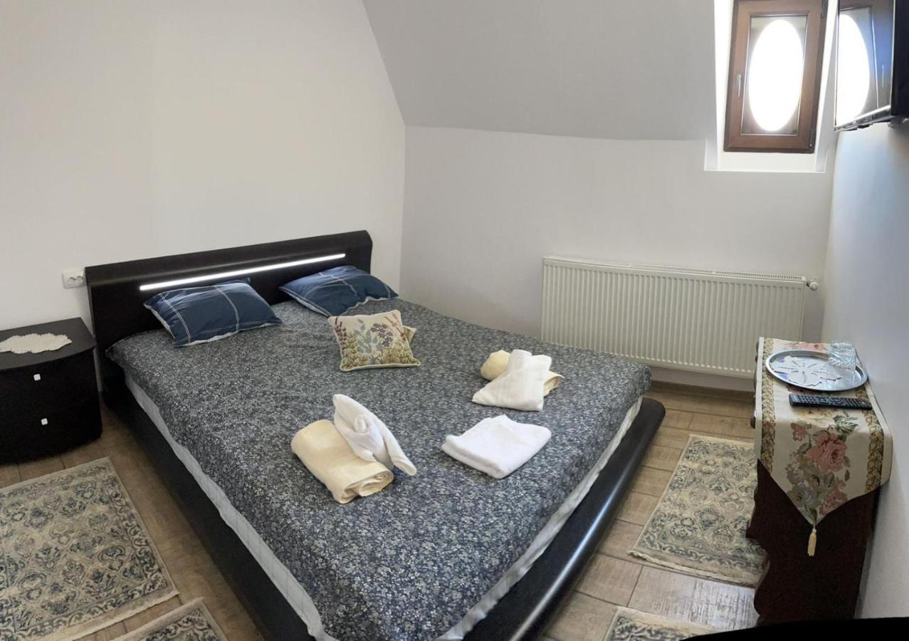 Casa Continentelor Hotel Cîmpulung Kültér fotó