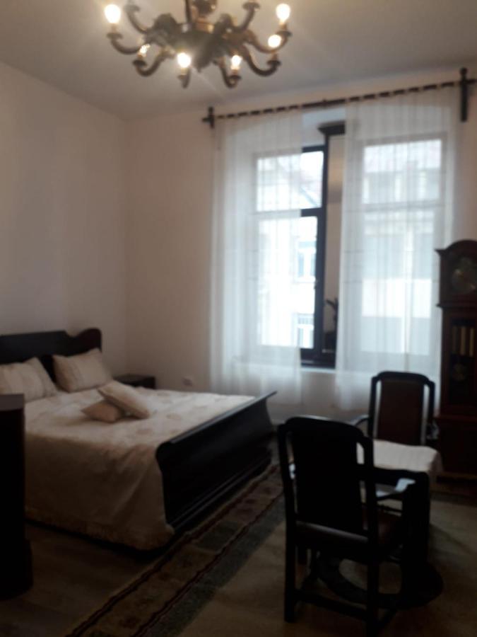 Casa Continentelor Hotel Cîmpulung Kültér fotó