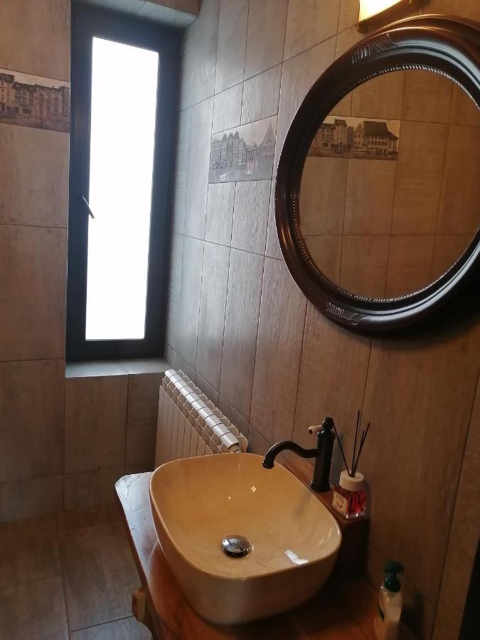 Casa Continentelor Hotel Cîmpulung Kültér fotó