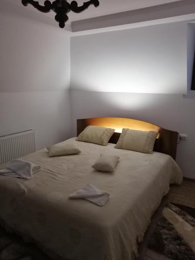 Casa Continentelor Hotel Cîmpulung Kültér fotó