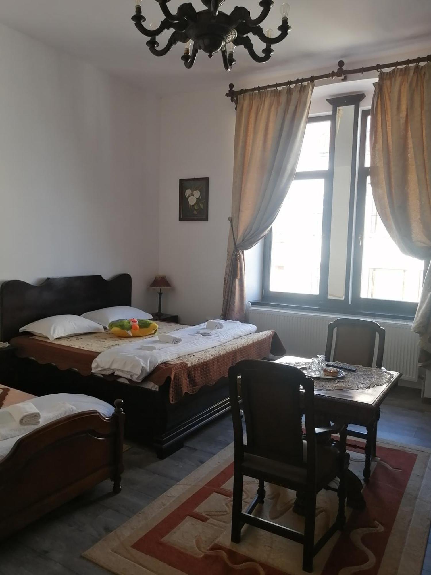 Casa Continentelor Hotel Cîmpulung Kültér fotó