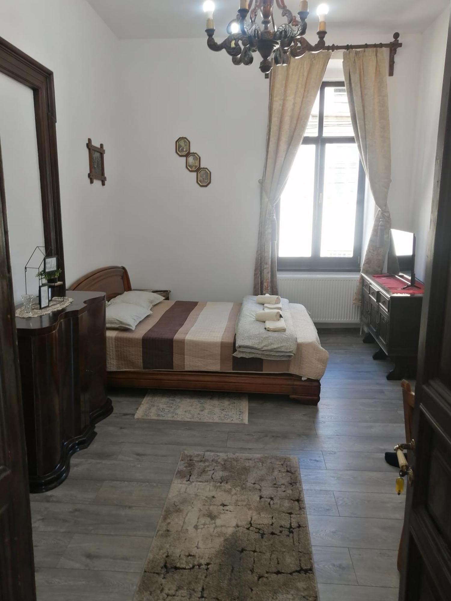 Casa Continentelor Hotel Cîmpulung Kültér fotó
