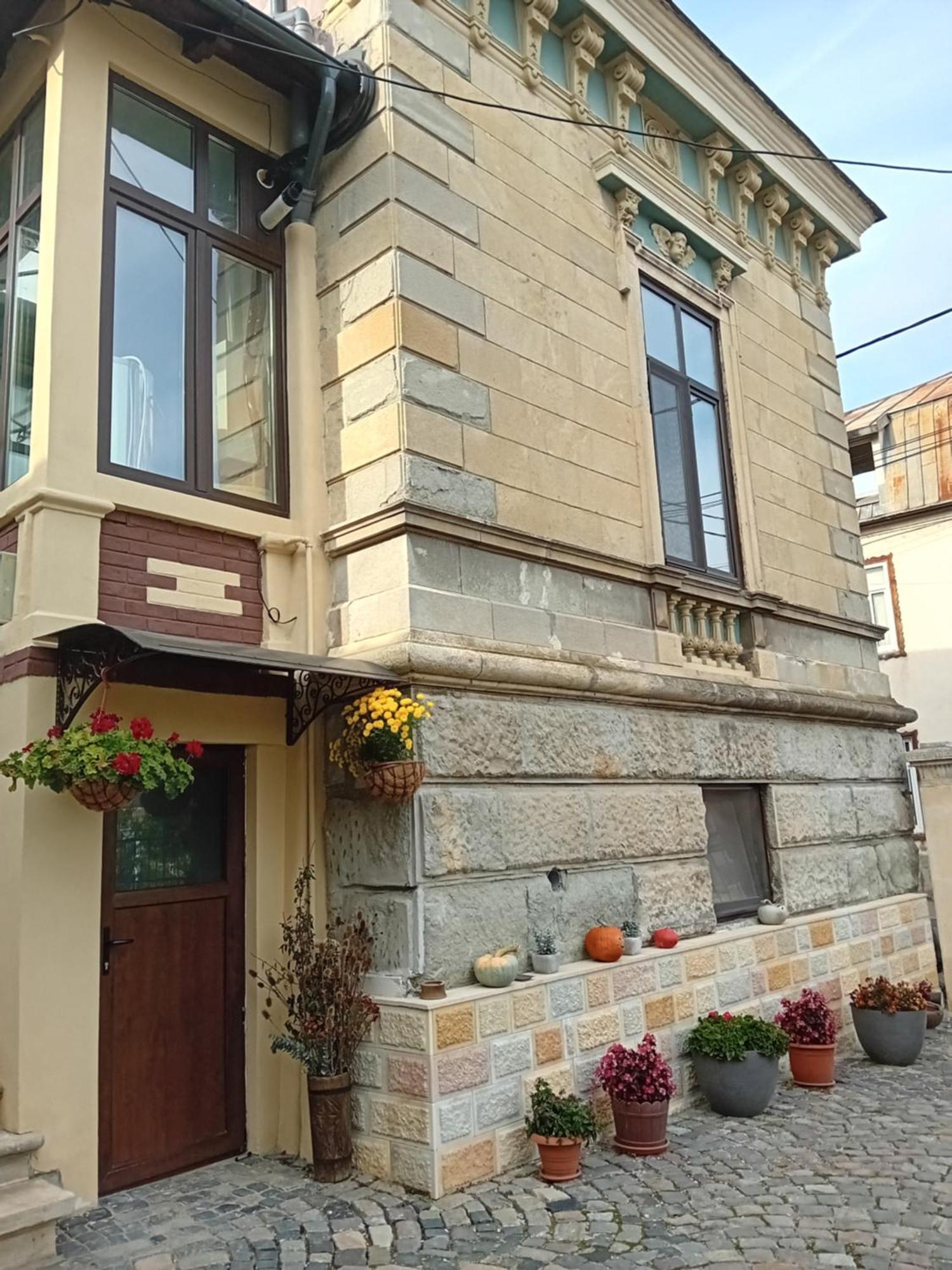 Casa Continentelor Hotel Cîmpulung Kültér fotó
